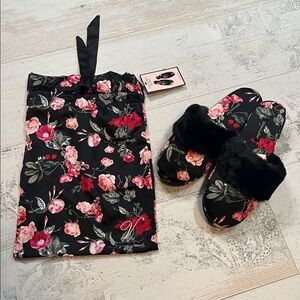 Victoria's Secret Black and Pink Floral Print Slippers Size Medium 7-8